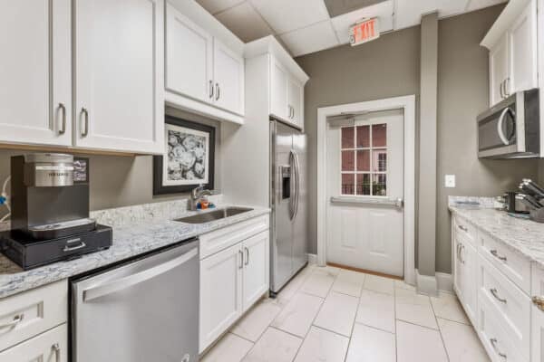 27-print-LaRuche-Peachtree Res - 7380 McGinnis Ferry Rd - Office - Interiors-17