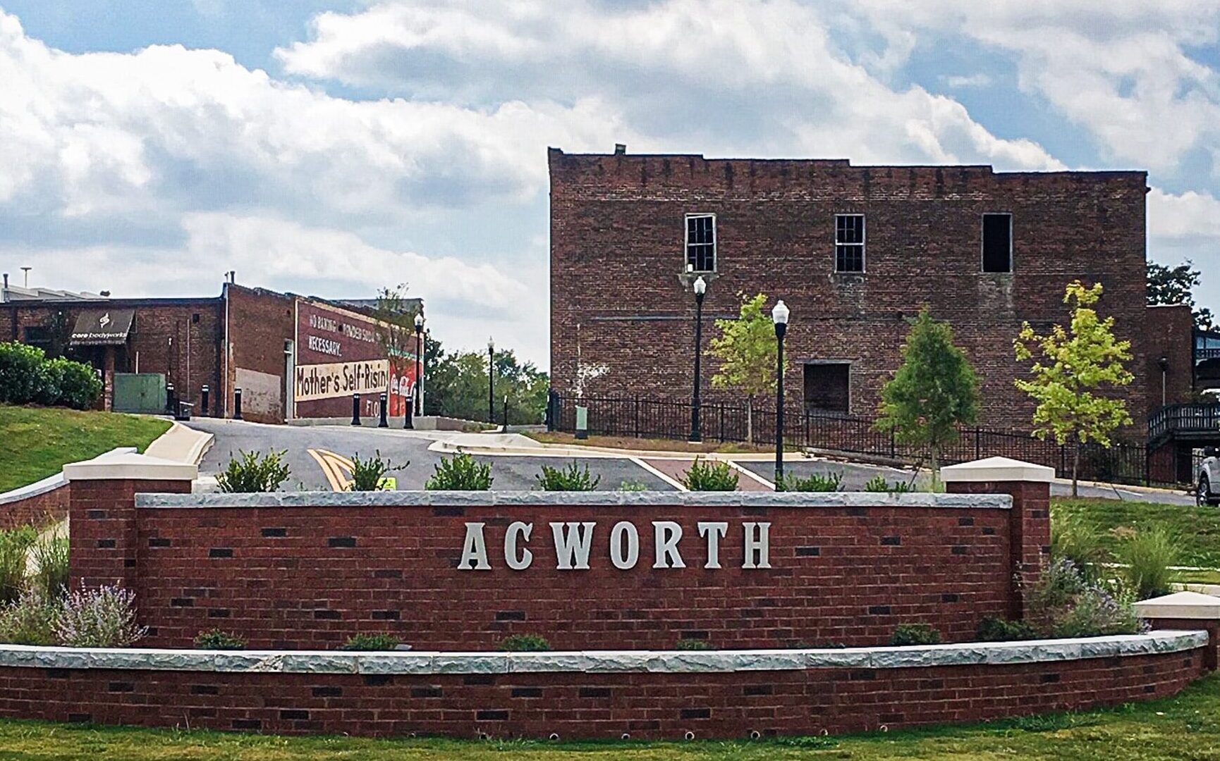 4644 Cherokee St_Exterior