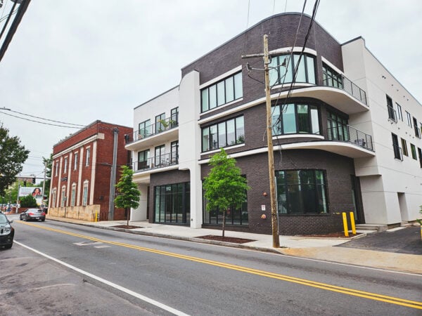 512 Flat Shoals